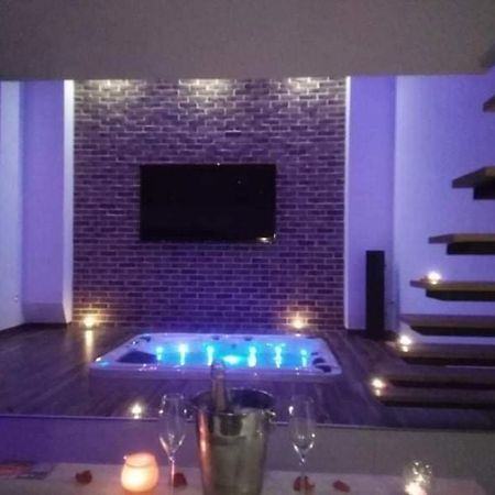 Magnifique Loft Avec Jacuzzi Et Sauna Privatif Ferriere-la-Grande Eksteriør billede