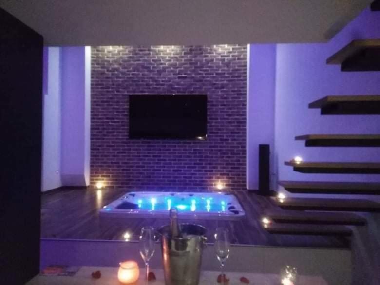 Magnifique Loft Avec Jacuzzi Et Sauna Privatif Ferriere-la-Grande Eksteriør billede